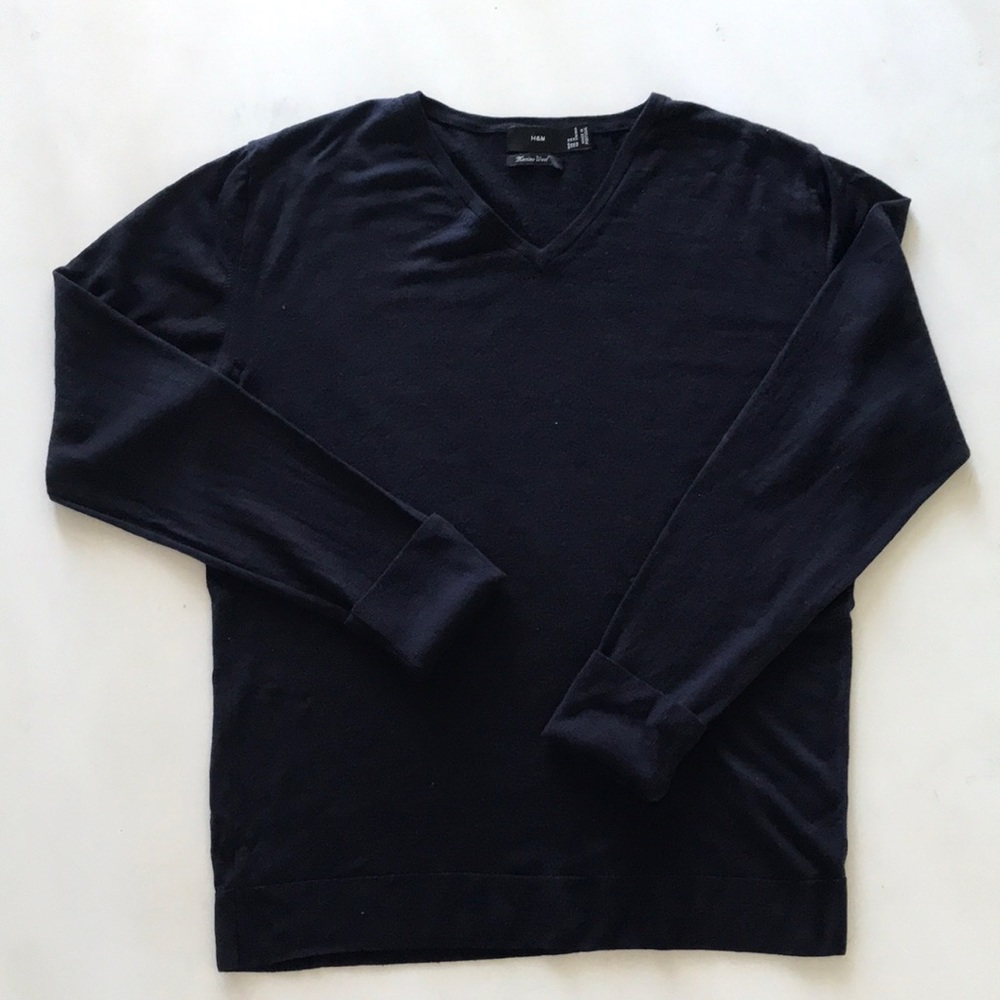 H&M Men's V-Neck Merino Wool Long sleeves Sweater